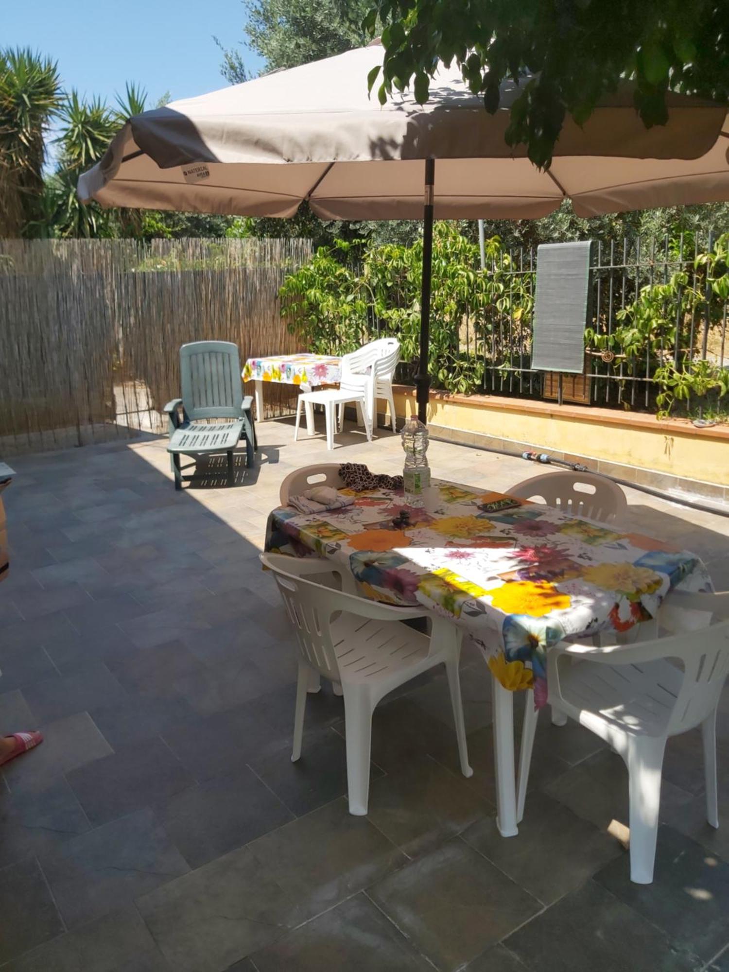 Casa Vacanza Marta Torrenova  Exteriör bild